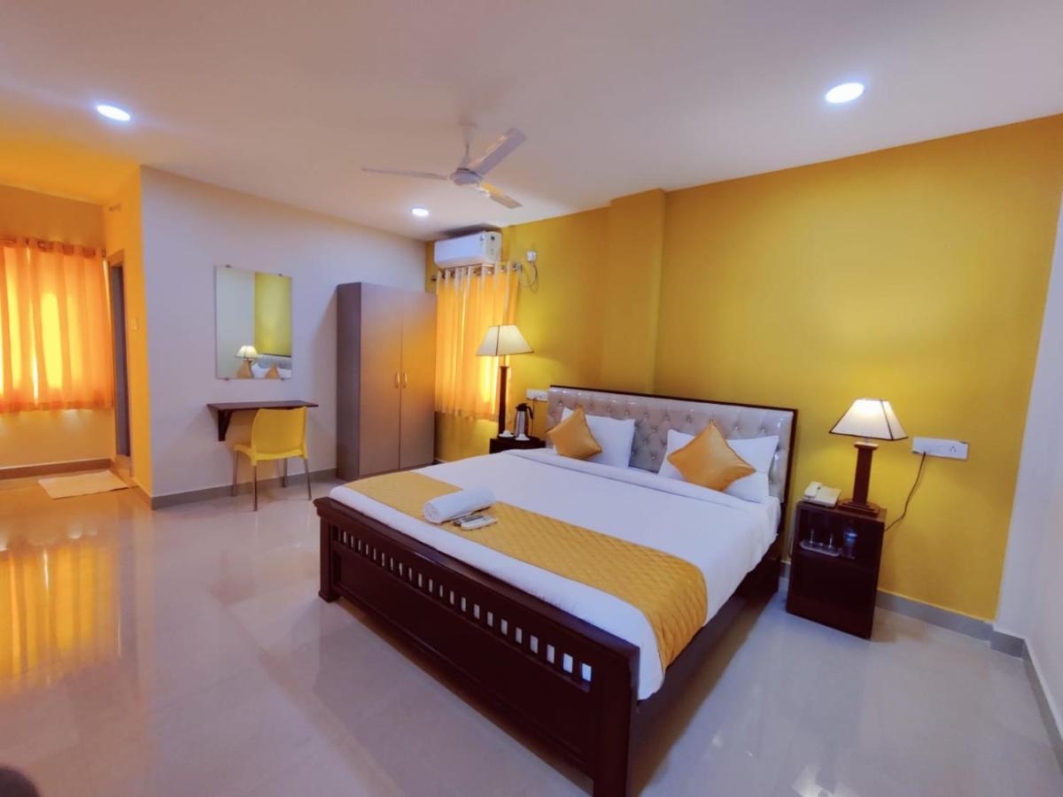 Hotel Prime Classic Shamshabad Exteriör bild