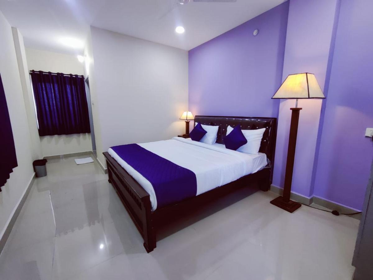 Hotel Prime Classic Shamshabad Exteriör bild