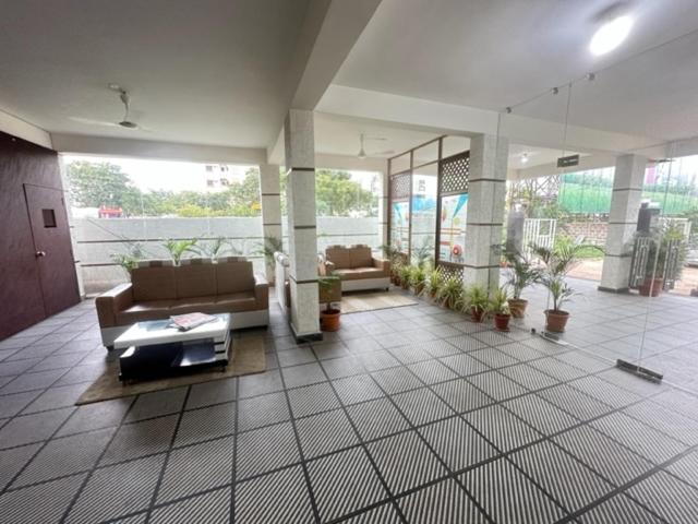 Hotel Prime Classic Shamshabad Exteriör bild